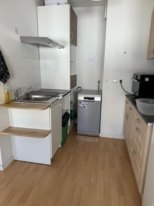 Grand Studio De 37M Carres - Rer Laplace Et Maison Des Examens A 5 Minutes A Pied Arcueil Exterior foto